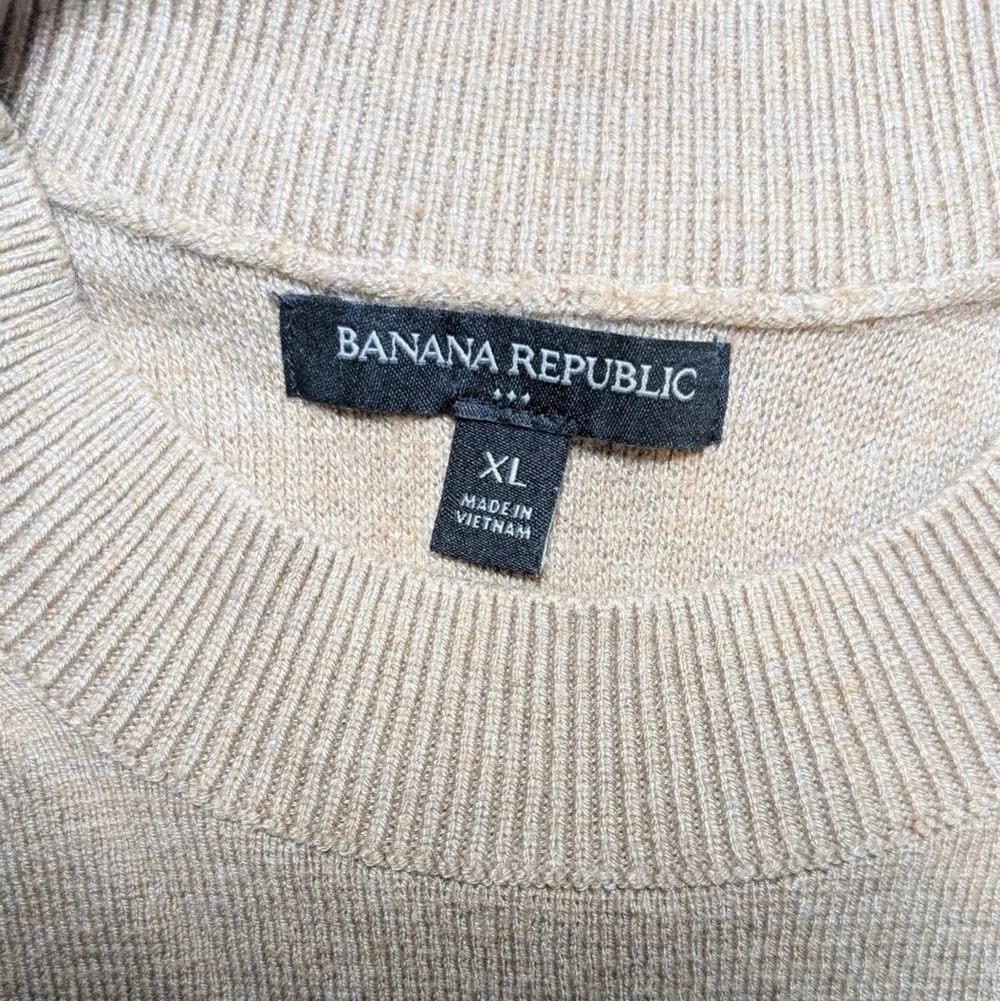Banana Republic Men's Camel High-Low Crewneck Pocket Pullover Sweater Comfort